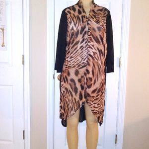 TRAVELERS COLLECTION BY CHICO'S OVERLAY BLACK AND ANIMAL PRINT SZ 3